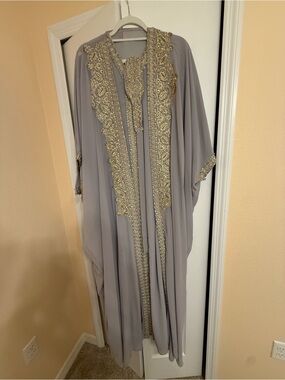 Embellished Light Gray Women's Open Abaya Coat